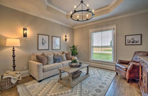Pauline House | Countryside Cottage with Large Yard Near Topeka