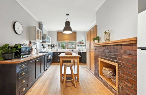 Margate Apartment | Countryside Escape Near Margate Village