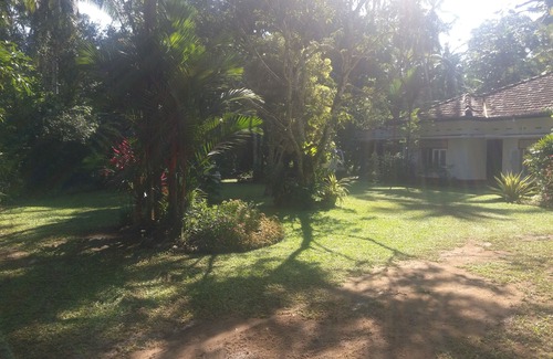 Kalagedihena House | Countryside Estate homestay