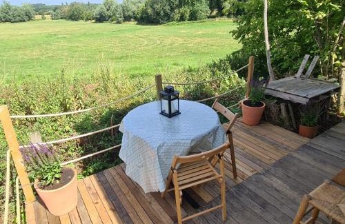 Compton Bassett Apartment | Countryside Garden Summer House
