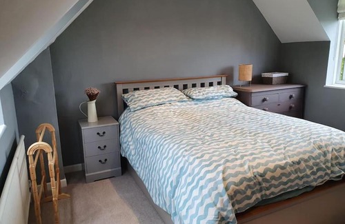 Swindon House | Countryside 3 Bed Detached Cottage