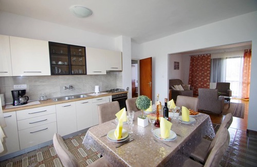 Sajini Apartment | Countryside holiday apartment with 3 bedrooms on peaceful location
