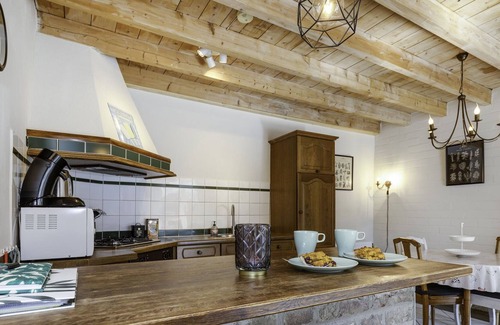 Mechelen House | Countryside Holiday Home in Mechelen With Terrace