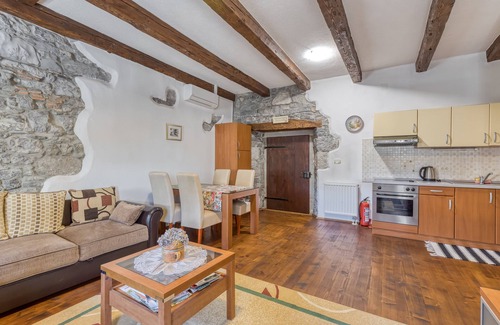 Sezana House | Countryside House Leila, Dutovlje, Slovenia