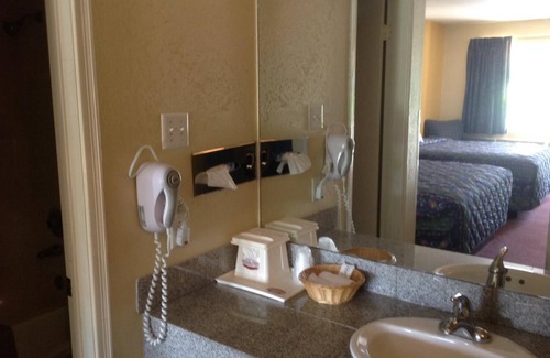 Wharton Hotel | Countryside Inn