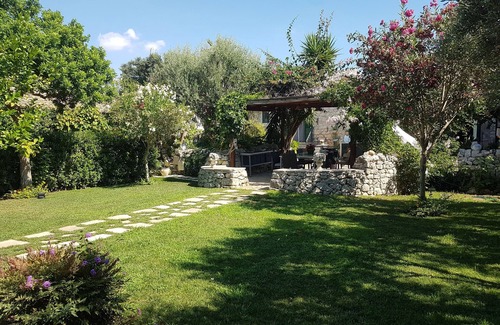 Modica House | Countryside Oasis