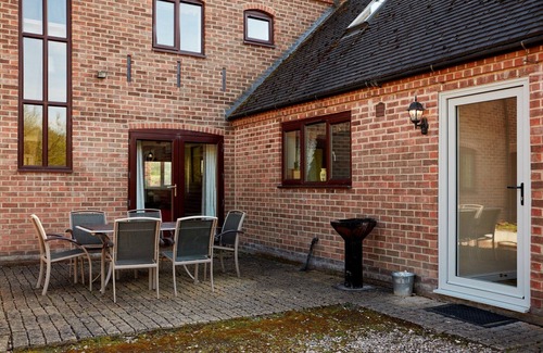 Dalbury Lees Cottage | Countryside retreat with hot tub, No Deposit