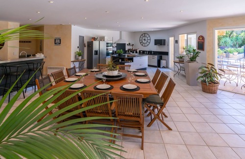 Vers-Pont-du-Gard House | Countryside stone house from the Gard, 11482sqf of land, private pool, quiet