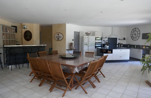 Vers-Pont-du-Gard House | Countryside stone house from the Gard, 11482sqf of land, private pool, quiet
