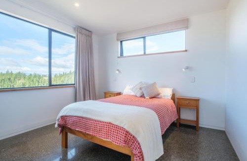 Tasman Villa | Countryview Haven