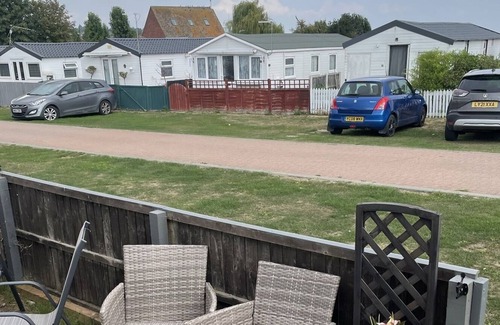 Leysdown-on-Sea Ski Chalet | Couple or family retreat 5mins from beach