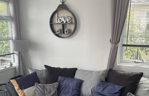 Leysdown-on-Sea Ski Chalet | Couple or family retreat 5mins from beach