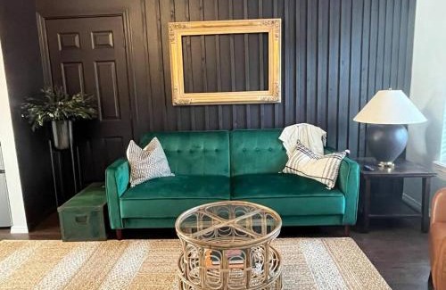 Branson West Apartment | Couples Condo Retreat Overlooking Golf Course