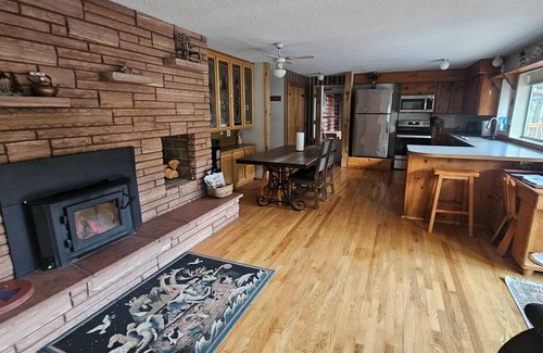 Boise Cabin | Couples Cozy Cabin Retreat