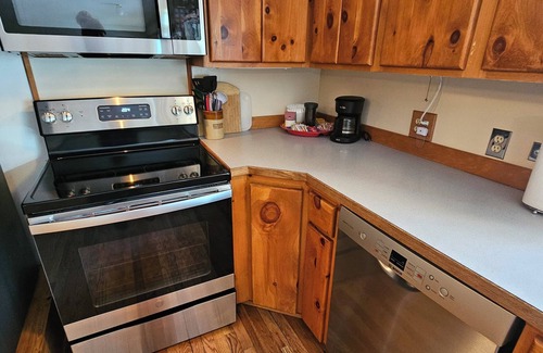 Boise Cabin | Couples Cozy Cabin Retreat