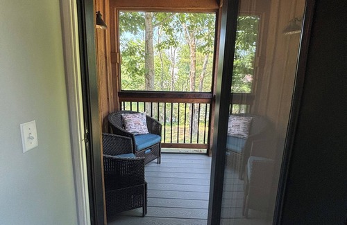Holderness House | Couples Getaway overlooking Squam Channel