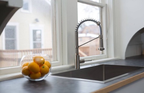 Greeley Apartment | Couples Getaway | Walk to Unc | Free Cruiser Bikes