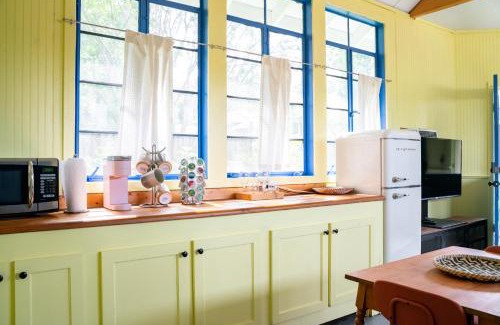 East Midtown House | Couples & Music Oasis/All-New, Garden, Design