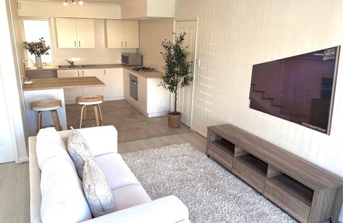 Burns Beach Apartment | Couples retreat by the Beach