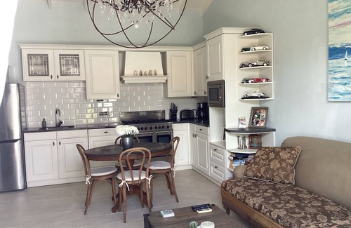 Boroncana House | COUPLES RETREAT nBeautiful, Private and Close to everything !