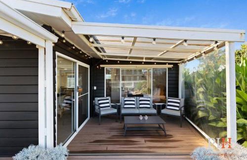 Sunderland Bay House | Couples Retreat with Ocean View