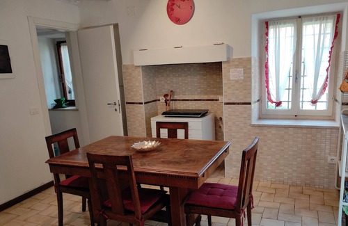 Nord-Est Cottage | Court in the green, a few minutes from the center