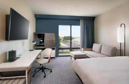 Ames Hotel | Courtyard Ames
