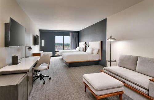 Ames Hotel | Courtyard Ames