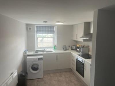 Inverkeithing Apartment | Courtyard and Forth Apartments
