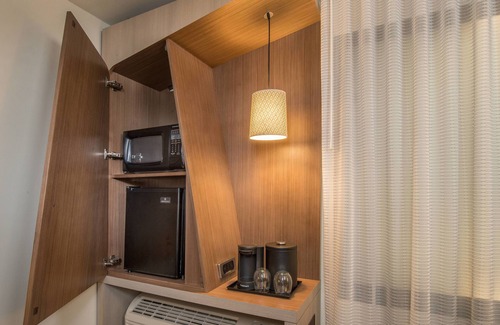 Prince George Hotel | Courtyard by Marriott Prince George