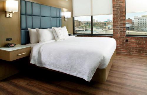 Elizabeth Park Valley Hotel | Courtyard by Marriott Akron Downtown