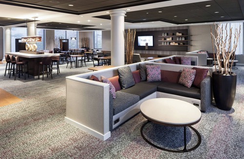 Eisenhower East Hotel | Courtyard by Marriott Alexandria Old Town/Southwest