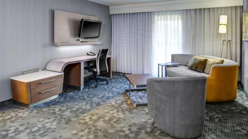 Westlake Hotel | Courtyard by Marriott Cleveland Westlake