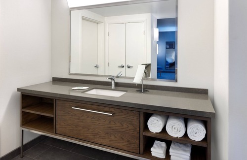 Hopelawn Hotel | Courtyard by Marriott Edison Woodbridge