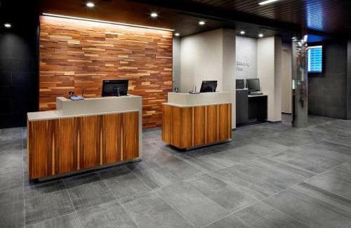 Houston Hotel | Courtyard by Marriott Houston Intercontinental Airport