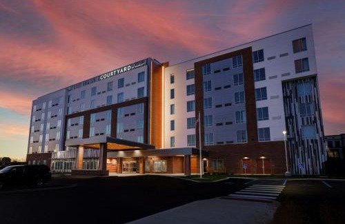 Fishers Hotel | Courtyard by Marriott Indianapolis Fishers