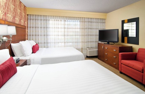 Irvine Business Complex Hotel | Courtyard by Marriott John Wayne Airport/Orange County