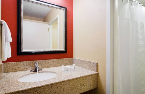 Irvine Business Complex Hotel | Courtyard by Marriott John Wayne Airport/Orange County