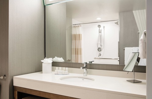 Bellevue Hotel | Courtyard by Marriott Omaha Bellevue Beardmore Event Center