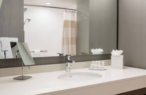Bellevue Hotel | Courtyard by Marriott Omaha Bellevue Beardmore Event Center