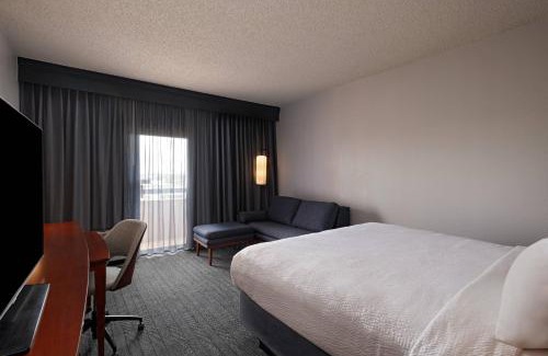 North San Antonio - SAT Hotel | Courtyard by Marriott San Antonio Airport
