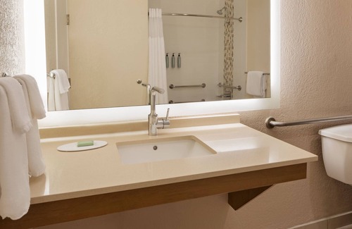 Solana Beach Hotel | Courtyard by Marriott San Diego Del Mar/Solana Beach