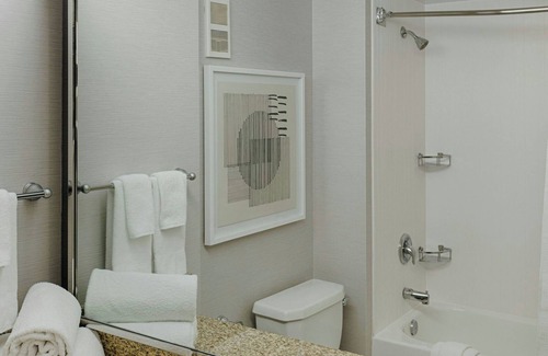 Springfield Hotel | Courtyard by Marriott Springfield Downtown