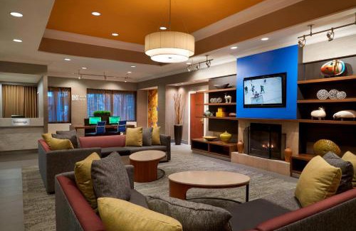 Church and Wellesley Hotel | Courtyard by Marriott Toronto Downtown
