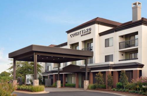 Tulsa Hotel | Courtyard by Marriott Tulsa Central