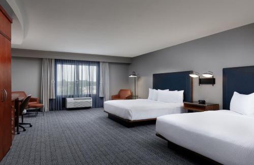 Old Town Hotel | Courtyard by Marriott Wichita at Old Town