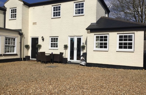 St Neots House | Courtyard Cottage, Great Paxton, St Neots, Cambs, PE19 6RA