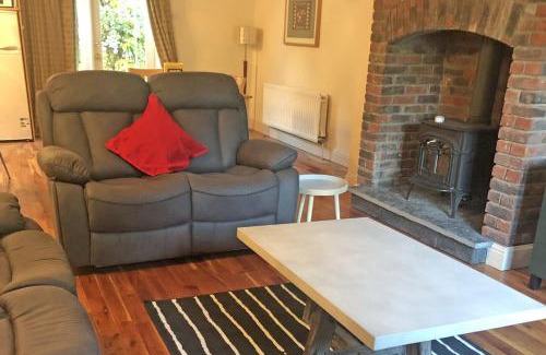 Bettystown House | Courtyard Holiday Cottage No 8 by Trident Holiday Homes