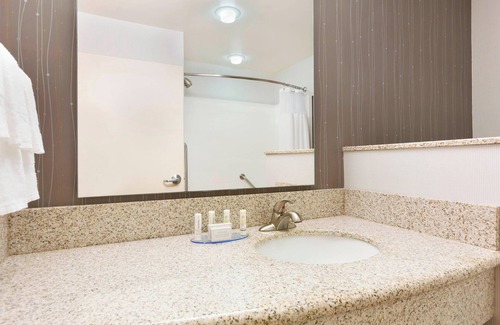 Crossroad Park Hotel | Courtyard Kalamazoo Portage