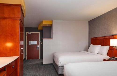 Medford Hotel | Courtyard Medford Airport